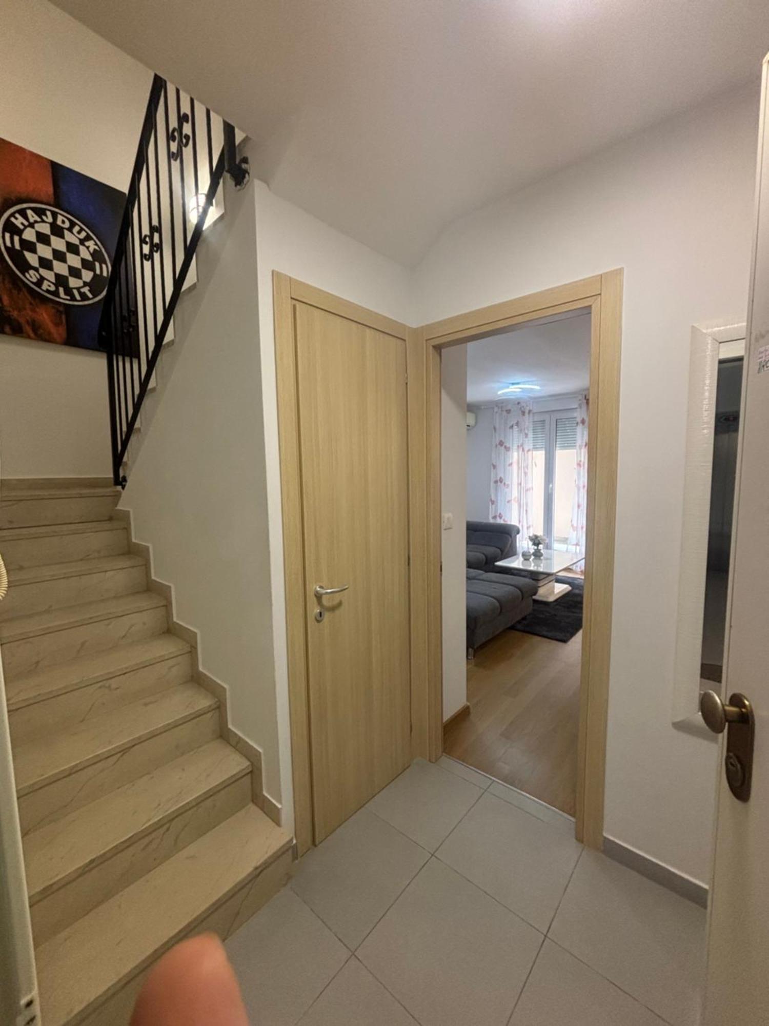 Apartment Dalmatinos Split Znjan Екстер'єр фото