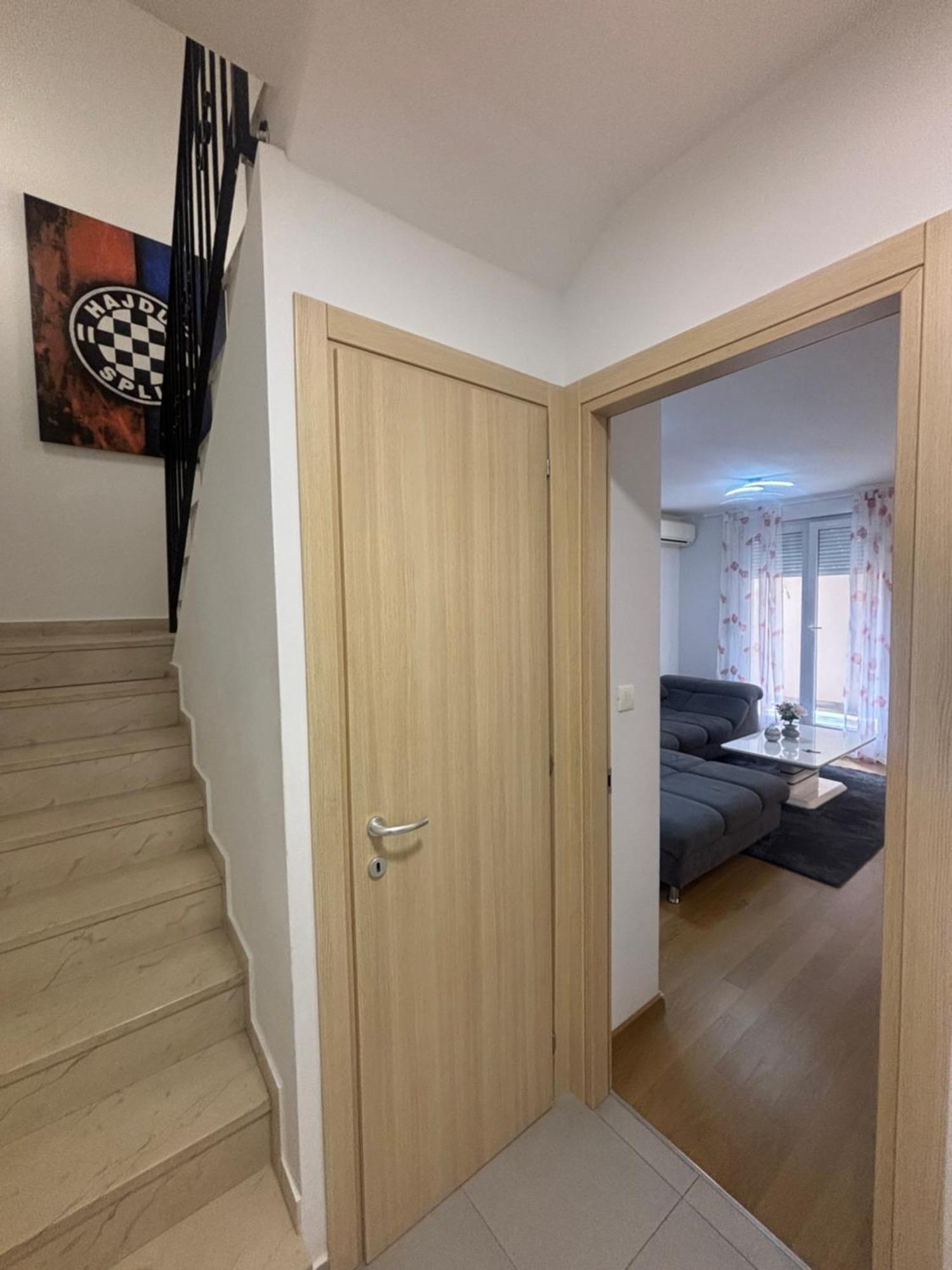 Apartment Dalmatinos Split Znjan Екстер'єр фото