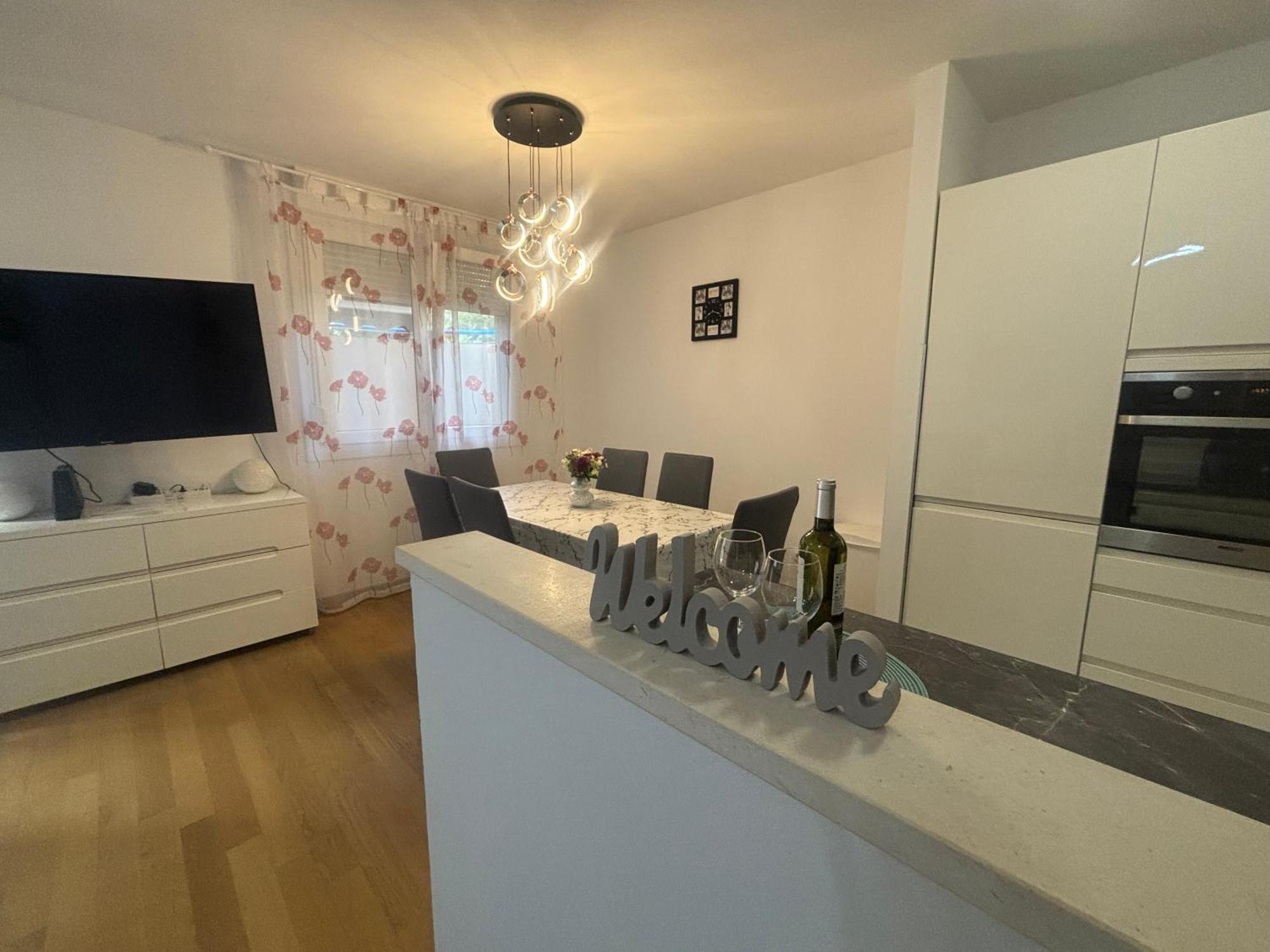Apartment Dalmatinos Split Znjan Екстер'єр фото