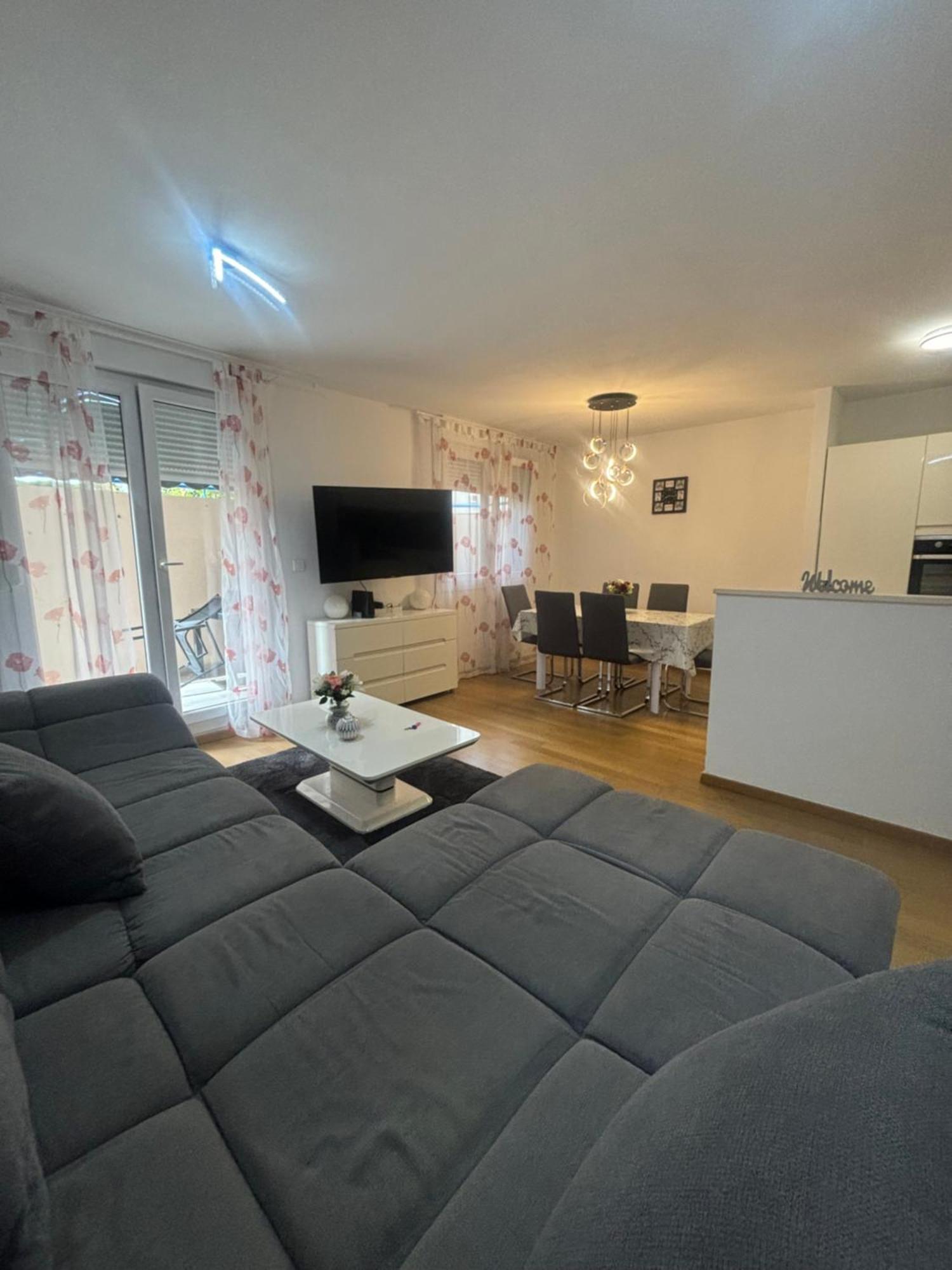 Apartment Dalmatinos Split Znjan Екстер'єр фото